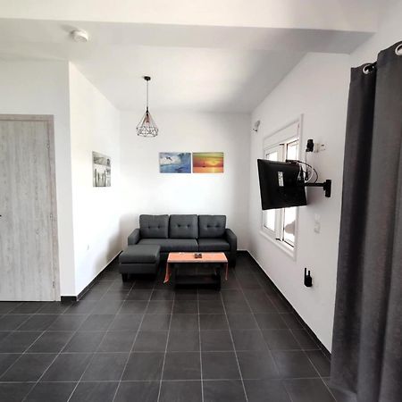 Aegean Beachfront Petriai Екстер'єр фото