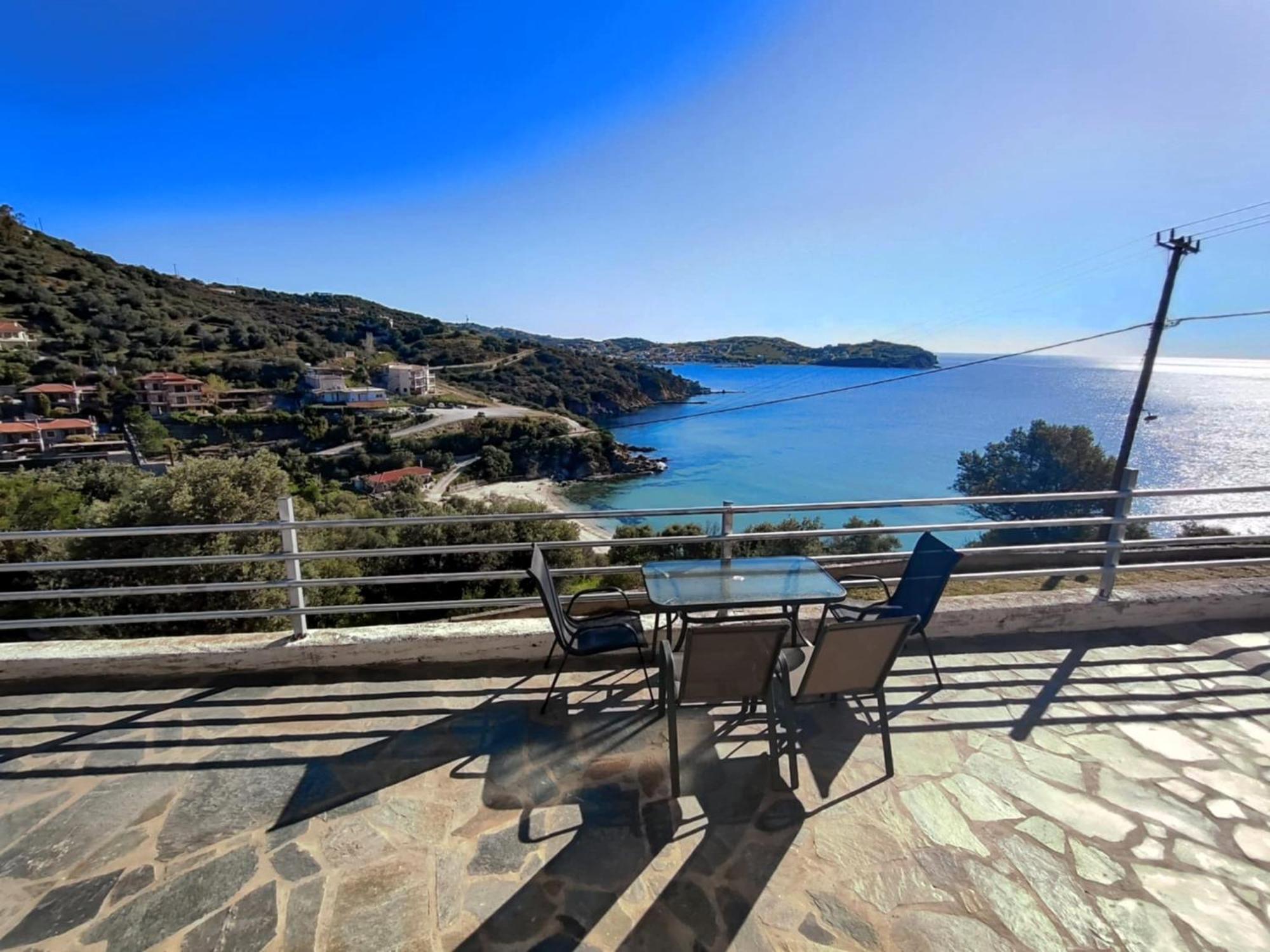Aegean Beachfront Petriai Екстер'єр фото